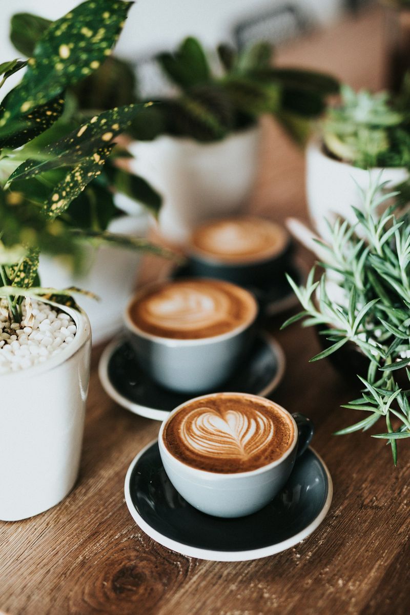 Köpüklü latte, üstten