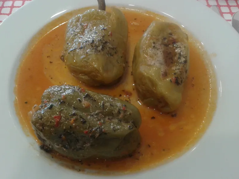 Tabakta etli biber dolma